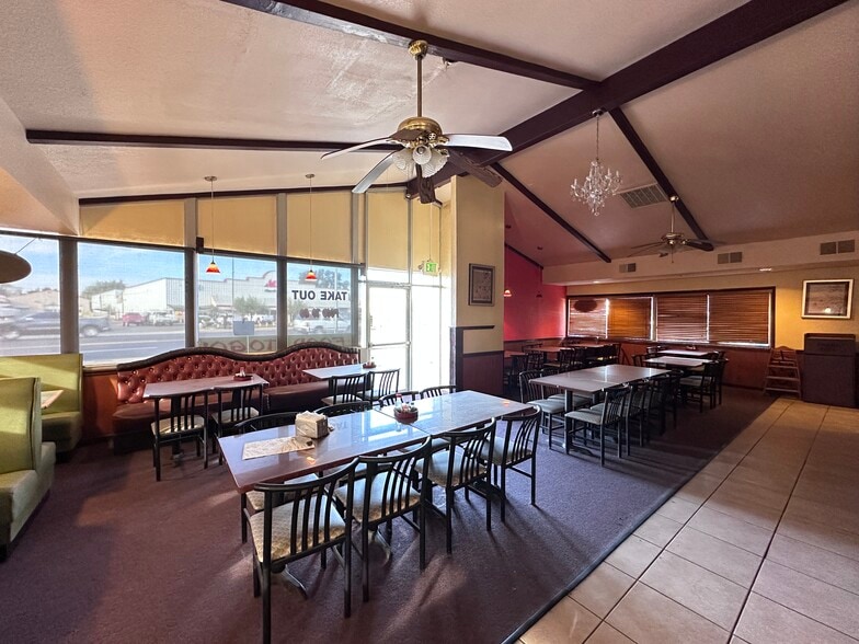 More Photos Of 1023 E F St, Oakdale Restaurant For Sale