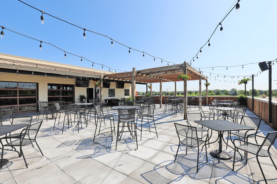 More Photos Of 1710 Crossings Blvd, Shakopee Restaurant For Sale