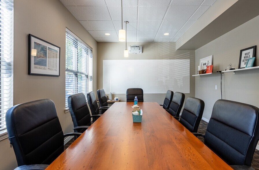 More Photos Of 1305 NW 18th Ave, Portland Loft Creative Space For Lease