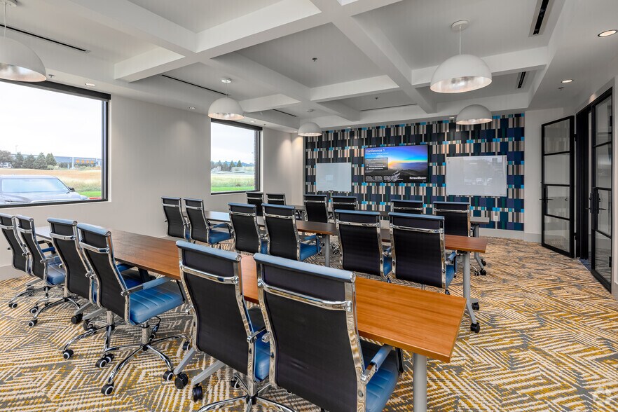 More Photos Of 4324 Mapleshade Ln, Plano Office For Lease