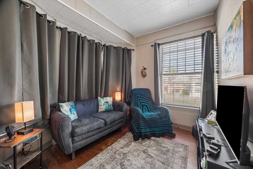More Photos Of 715 Broadway St, Galveston Specialty For Sale