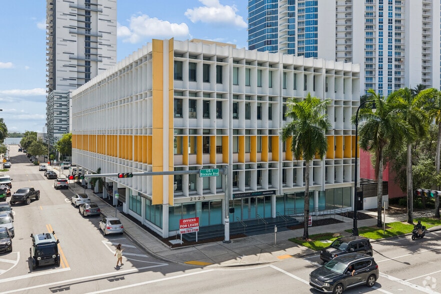 Primary Photo Of 2125 Biscayne Blvd, Miami Coworking Space