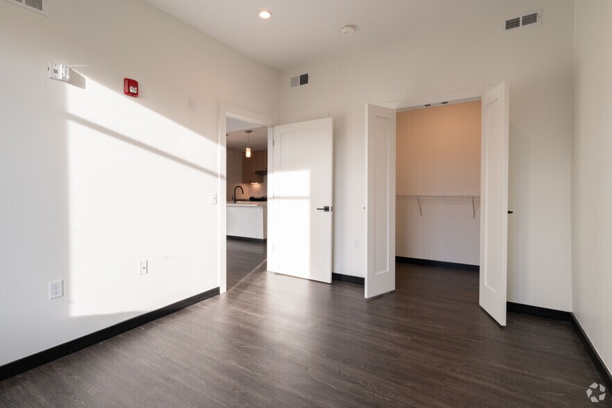 More Photos Of 1100 Michigan Ave, Buffalo Apartments For Lease