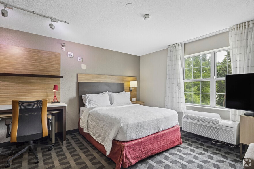 More Photos Of 11309 Abercorn St, Savannah Hotel For Sale
