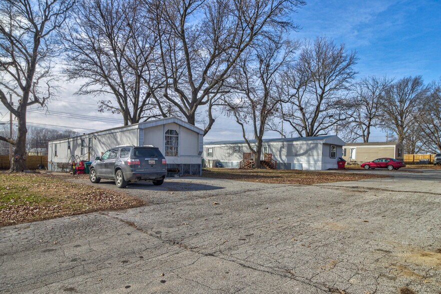 More Photos Of 1 Oakdale Dr, Lexington Manufactured Housing Mobile Home Park For Sale