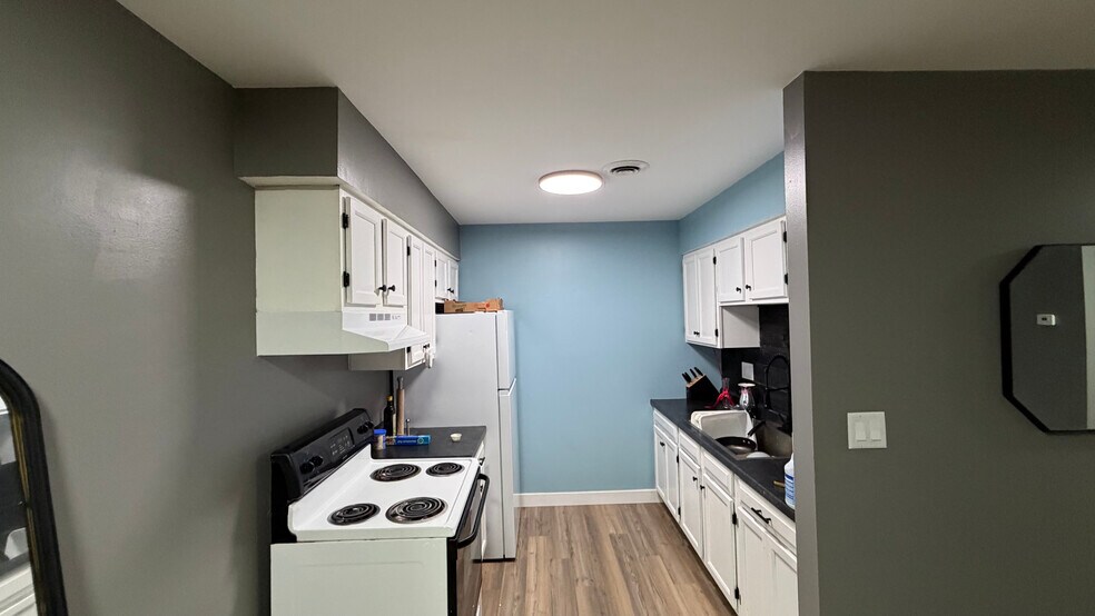 More Photos Of 390 N Beadle Dr, Carbondale Multifamily For Sale