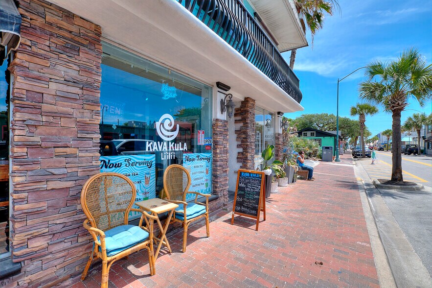 More Photos Of 300 Flagler Ave, New Smyrna Beach Storefront Retail Residential For Lease