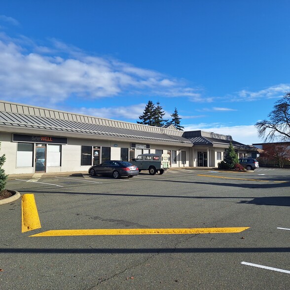 Primary Photo Of 1742 Cliffe Av, Courtenay Flex For Lease