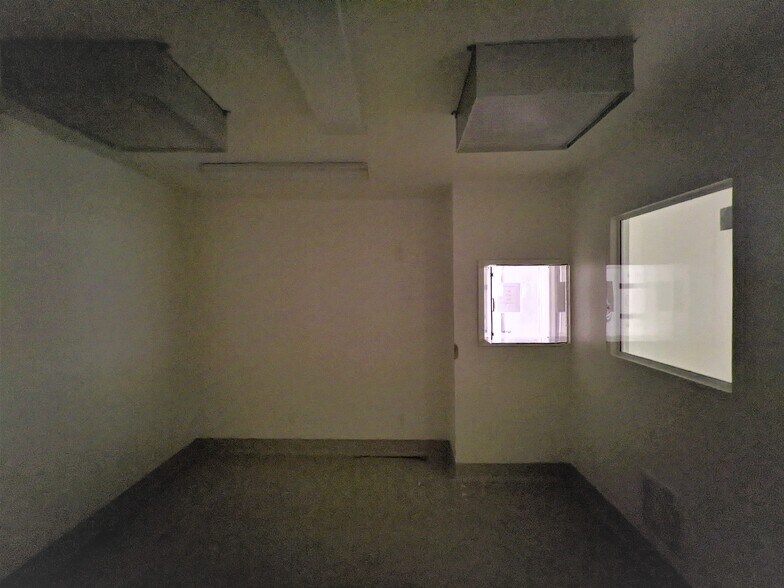 More Photos Of 1214 W Burbank Blvd, Burbank Loft Creative Space For Lease