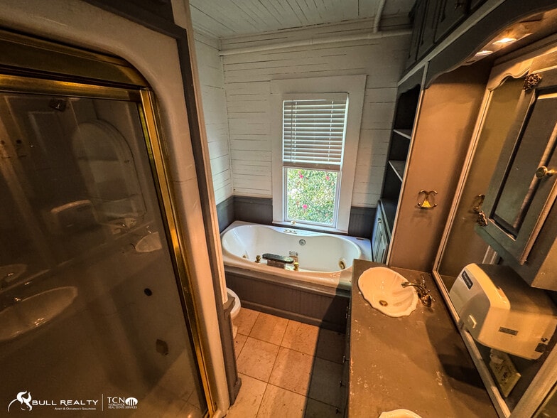 More Photos Of 336 Highway 9 S, Dawsonville Office Residential For Sale