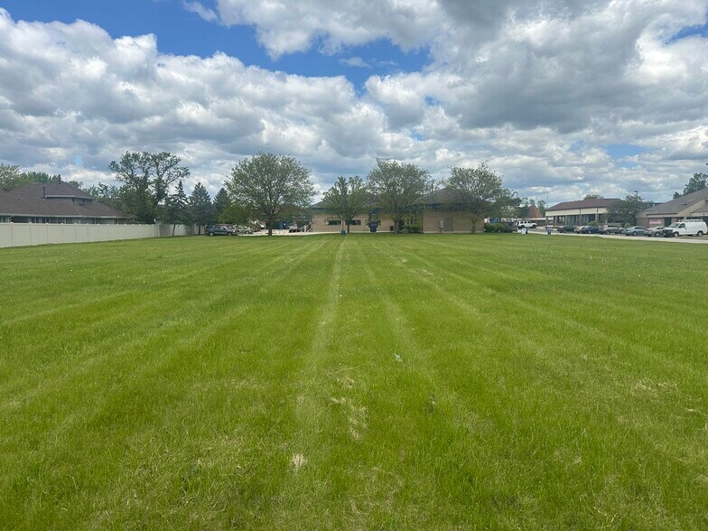 More Photos Of 99 W Merchants Dr, Oswego Land For Sale