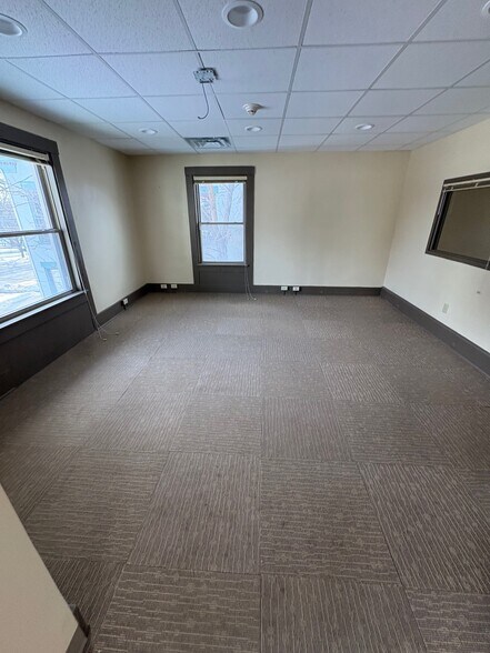 More Photos Of 246 W 6th St, Erie Office For Lease