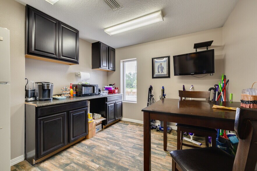 More Photos Of 9914 State Road 52, Hudson Warehouse For Sale