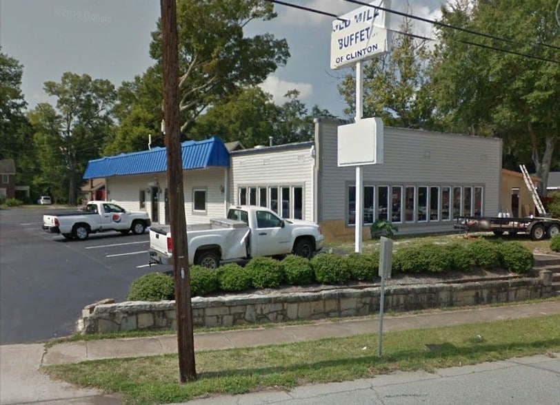 More Photos Of 306 E Carolina Ave, Clinton Restaurant For Sale