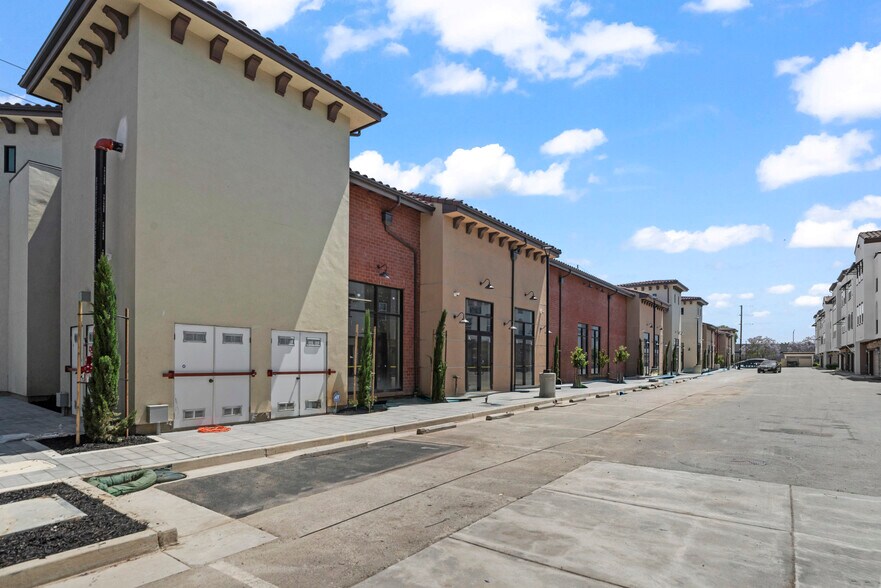 More Photos Of 2726 Goble Ln, San Jose Storefront Retail Office For Sale