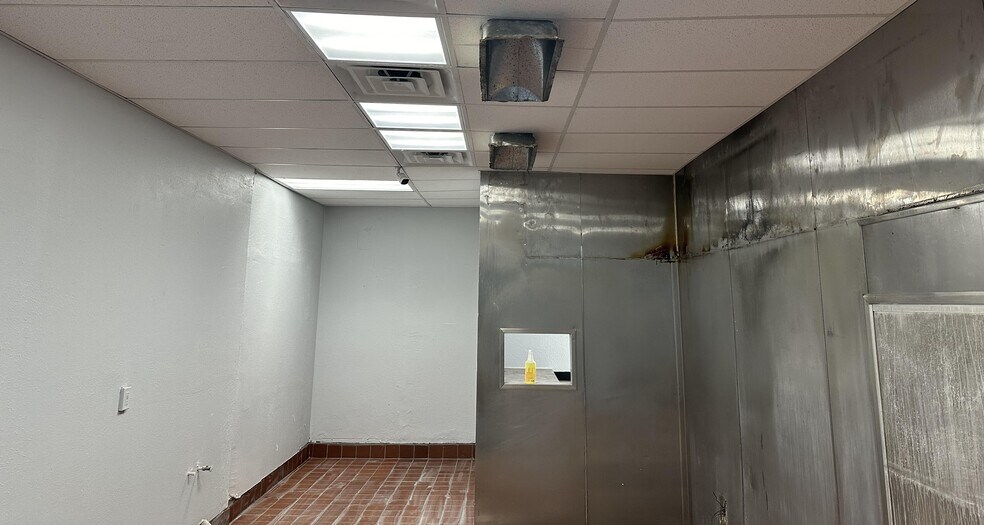 More Photos Of 9036 S Orange Ave, Orlando Freestanding For Lease