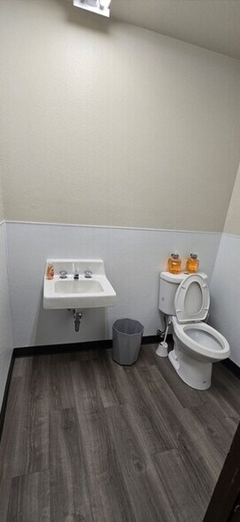 More Photos Of 14320 Longs Peak Ct, Longmont Warehouse For Sale