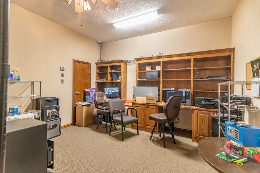 More Photos Of 120 NW 304 Loop, Crockett Daycare Center For Sale