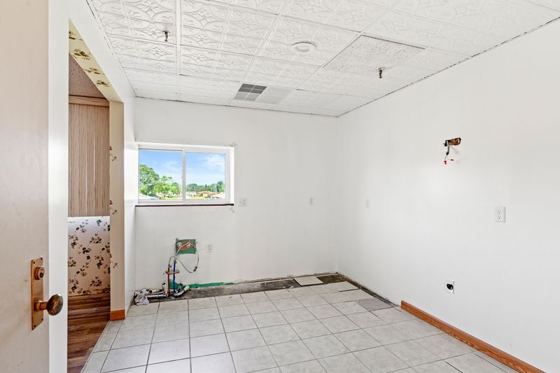 More Photos Of 5340-5364 Broadway, Merrillville Storefront For Sale