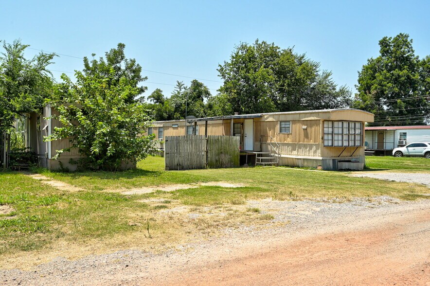 More Photos Of 603 S 3rd St, Kingfisher Manufactured Housing Mobile Home Park For Sale