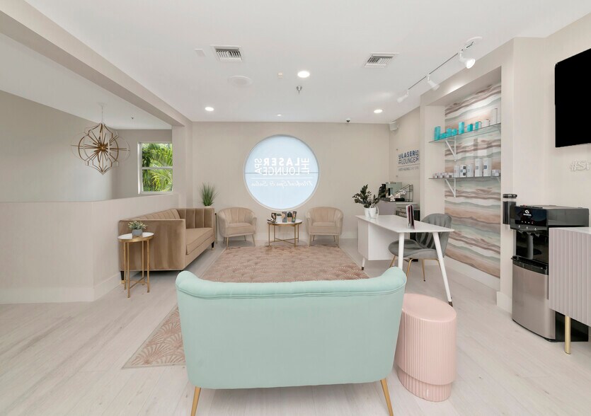 More Photos Of 1345 2nd St, Sarasota Office Residential For Sale