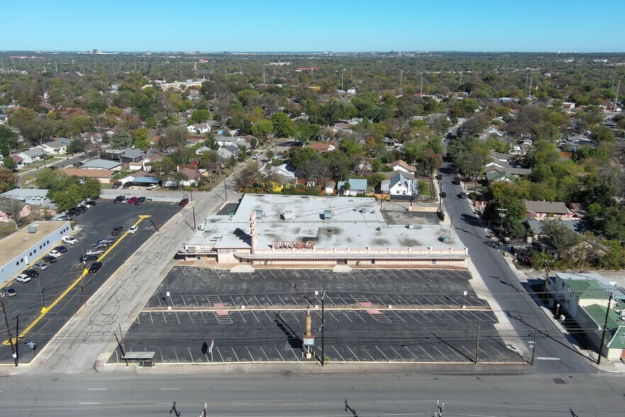 More Photos Of 2708-2720 Fredericksburg Rd, San Antonio Storefront For Sale