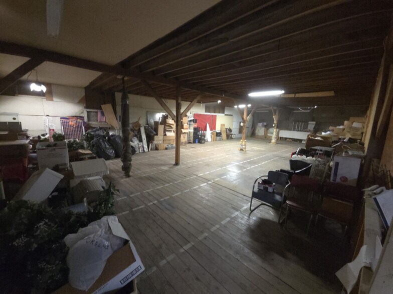 More Photos Of 10543 Old Lake Rd, Lake City Service Station For Sale