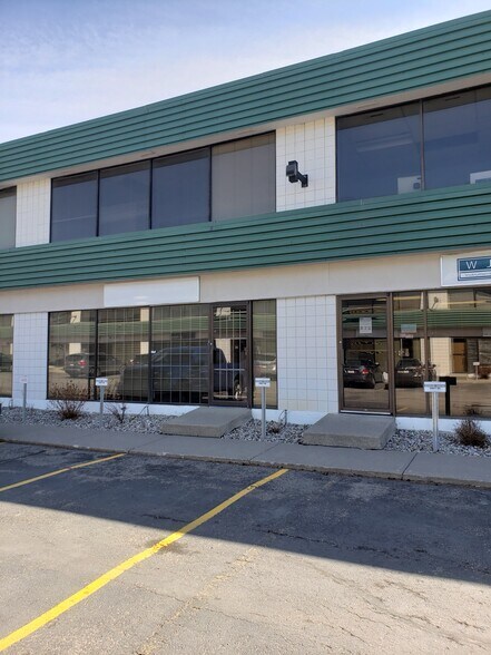 More Photos Of 3610 29th St NE, Calgary Warehouse For Sale