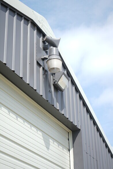 More Photos Of 3822 Bennington Ave, Kansas City Warehouse For Sale