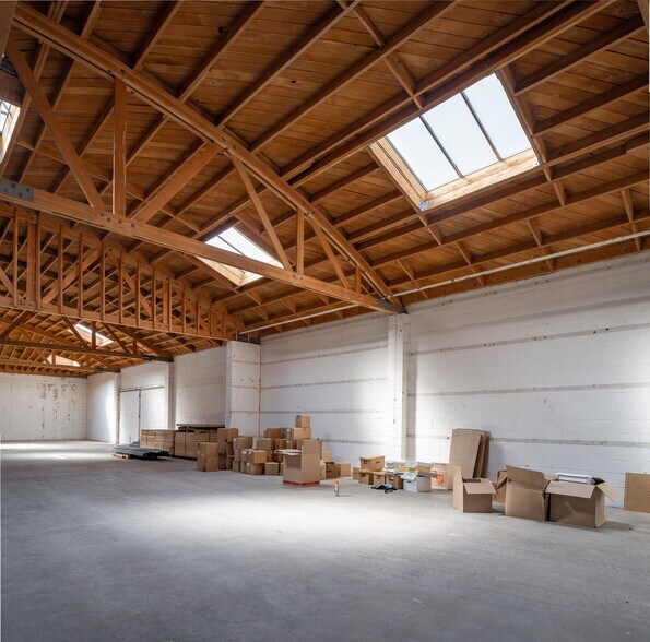 More Photos Of 3028 Dolores St, Los Angeles Manufacturing For Lease