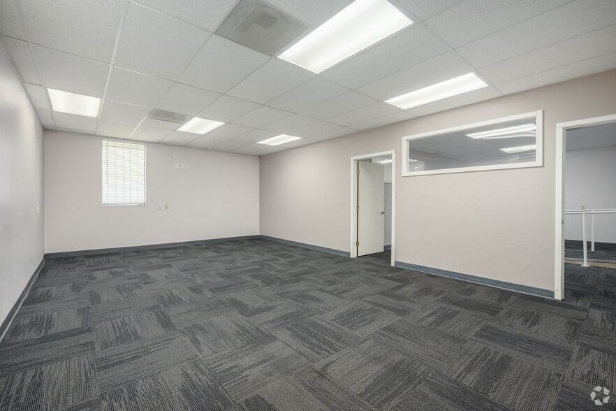 More Photos Of 3637 Mission Ave, Carmichael Office For Sale