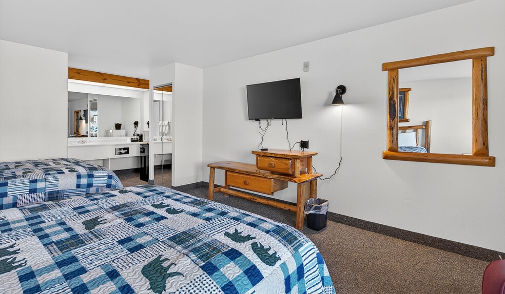 More Photos Of 102 E Greenwood St, Enterprise Hotel For Sale