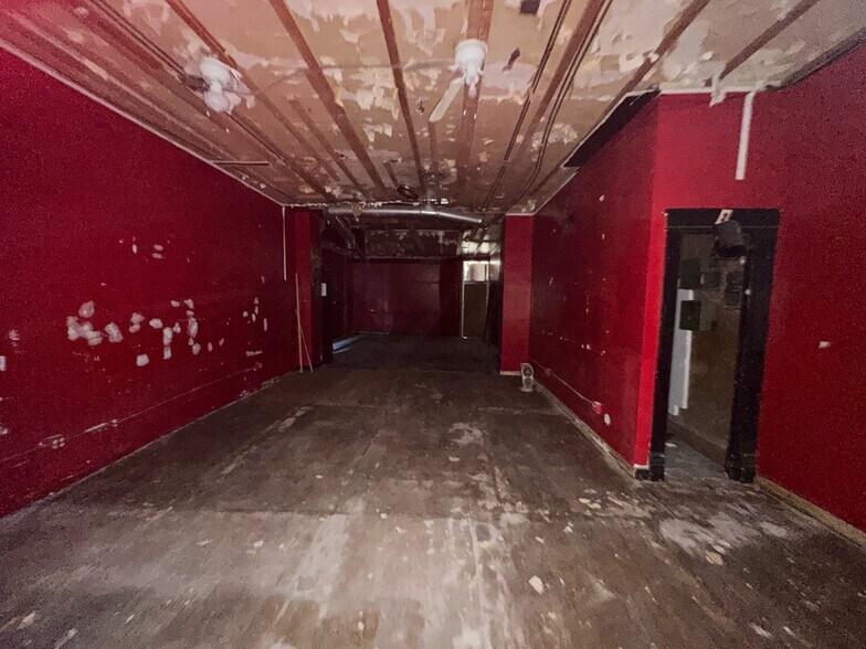 More Photos Of 1137 W Garfield Blvd, Chicago Storefront Retail Residential For Sale