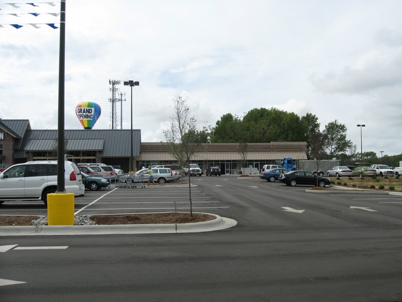 More Photos Of 1805 Weeksville Rd, Elizabeth City Freestanding For Lease