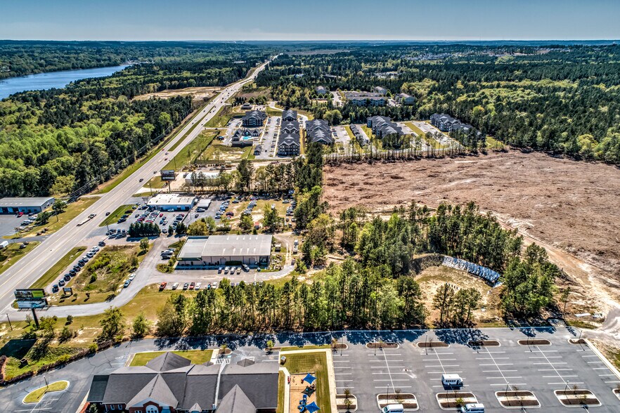 More Photos Of 1982 Jefferson Davis Hwy, Graniteville Showroom For Sale