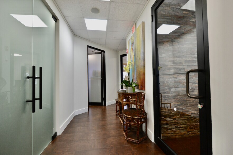 More Photos Of 7374 SW 93rd Ave, Miami Office For Sale