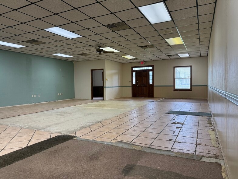 More Photos Of 803 Beverly Pky, Pensacola Parking Lot For Sale