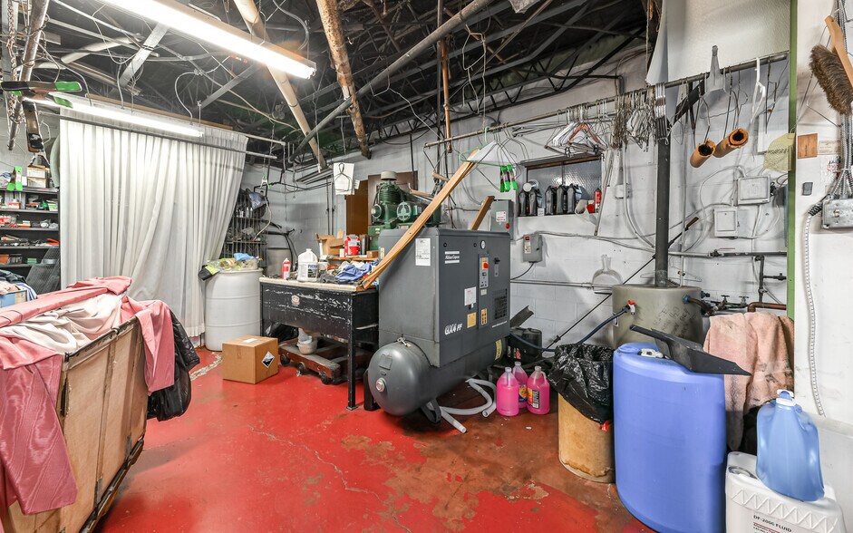 More Photos Of 4145 Brownsville Rd, Pittsburgh Storefront For Sale