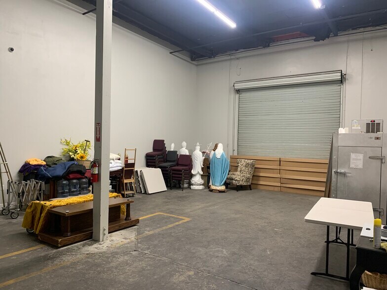 More Photos Of 8351 Katella Ave, Stanton Showroom For Sale