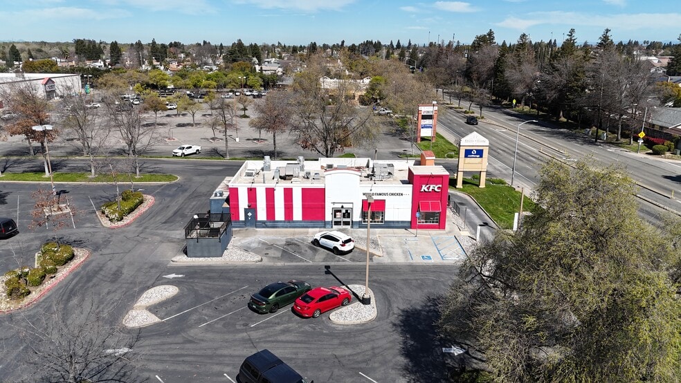 More Photos Of 8101 Watt Ave, Sacramento Fast Food For Lease