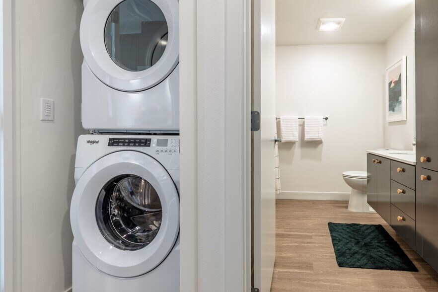 More Photos Of 2309 S Jackson St, Seattle Apartments For Lease