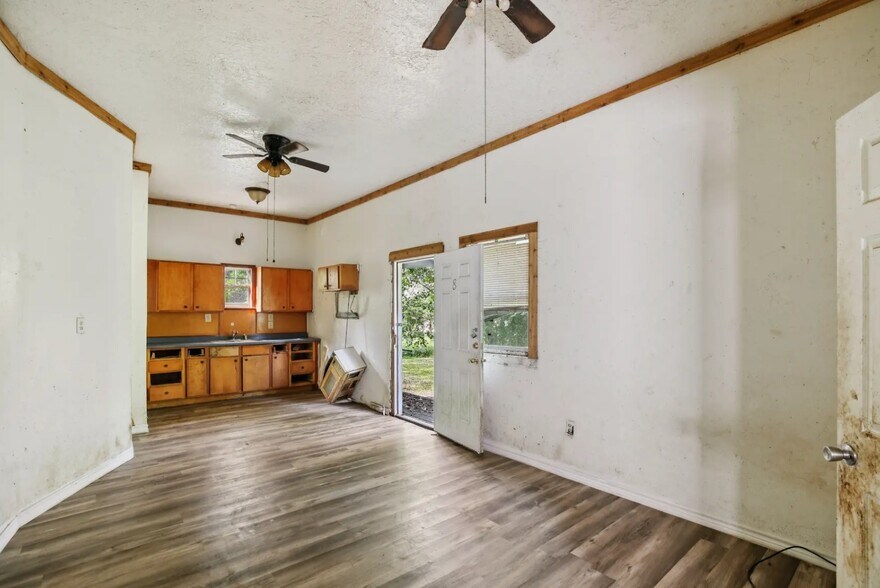 More Photos Of 242 Bishop, Livingston Apartments For Sale