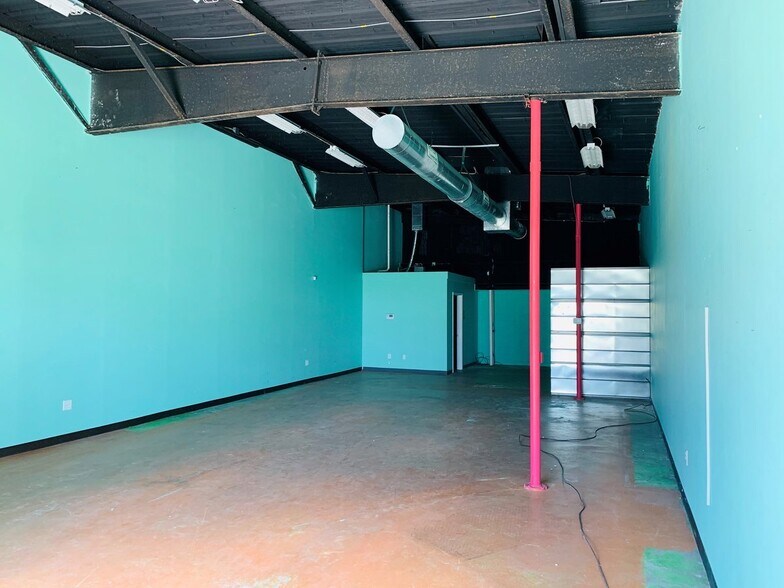 More Photos Of 11 Boardwalk, Carolina Beach General Retail For Lease