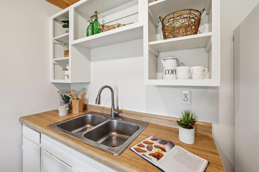 More Photos Of 1650 Stage Rd, Pescadero Specialty For Sale