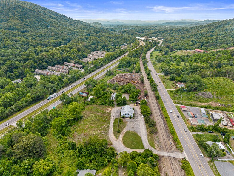 More Photos Of 14 Mimidis Ln, Swannanoa Office For Sale
