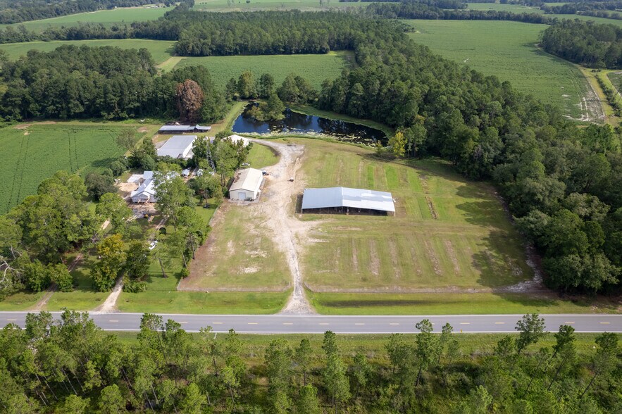 More Photos Of 450 W Highway 64, Lakeland Warehouse For Lease