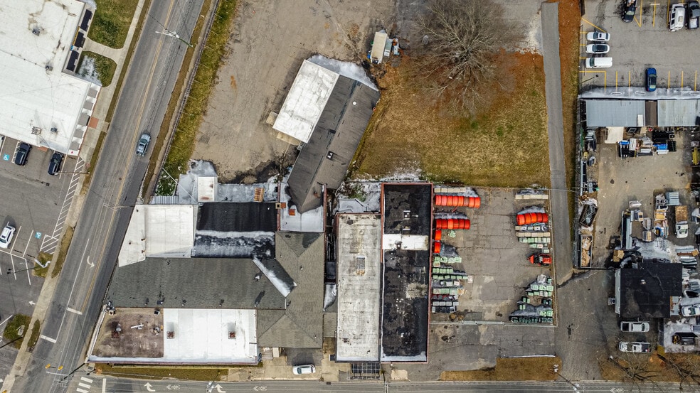 More Photos Of 226 S Linwood Rd, Gastonia Warehouse For Sale