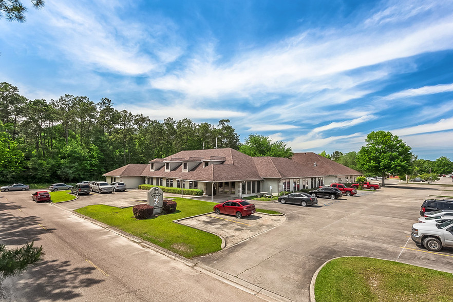 Primary Photo Of 2204 Robin Ave, Hammond Medical For Lease