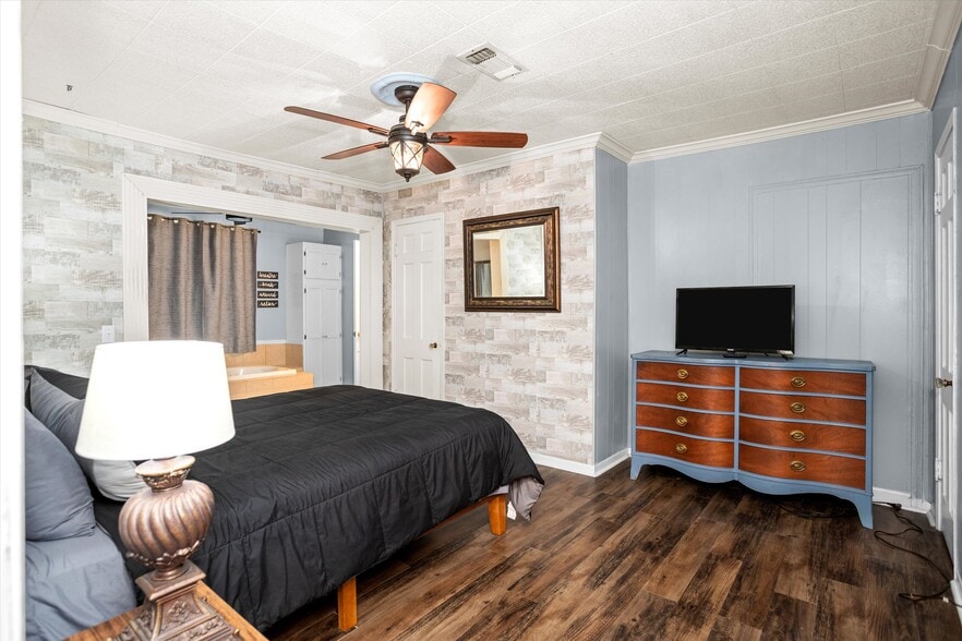 More Photos Of 2508 US-69, Lufkin Lodge Meeting Hall For Sale