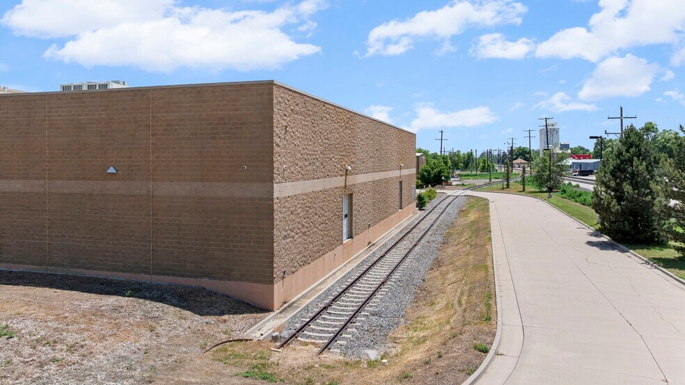 More Photos Of 801 N 2nd St, Berthoud Distribution For Sale